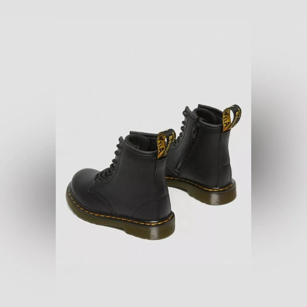 Dr. Martens Airwair Toddler 1460 Softy T‎ Leather Lace Up Boots Size:9 NEW